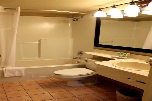 COUNTRY INN SUITES WINNIPEG